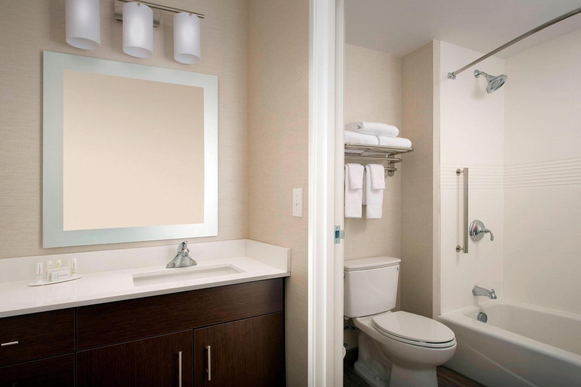 Towneplace Suites By Marriott Alexandria Fort Belvoir Mount Vernon Экстерьер фото